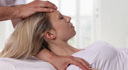 therapeutic massage for neck pain